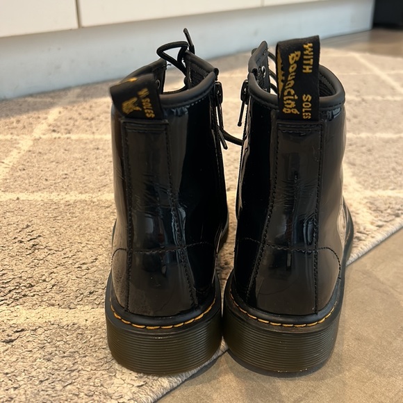 Doc Martins Patent leather size youth 4 - Picture 3 of 12